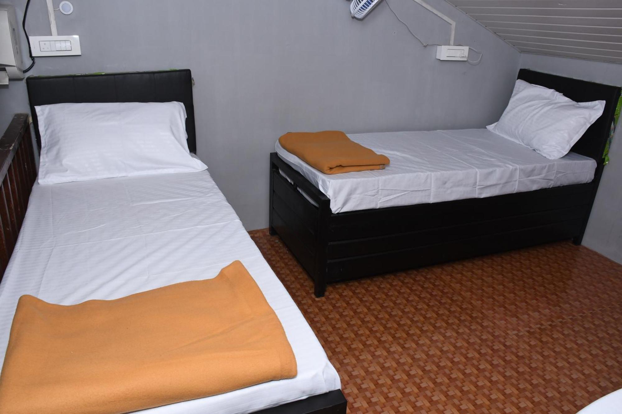 New Dormitory Afra Mumbai Kültér fotó